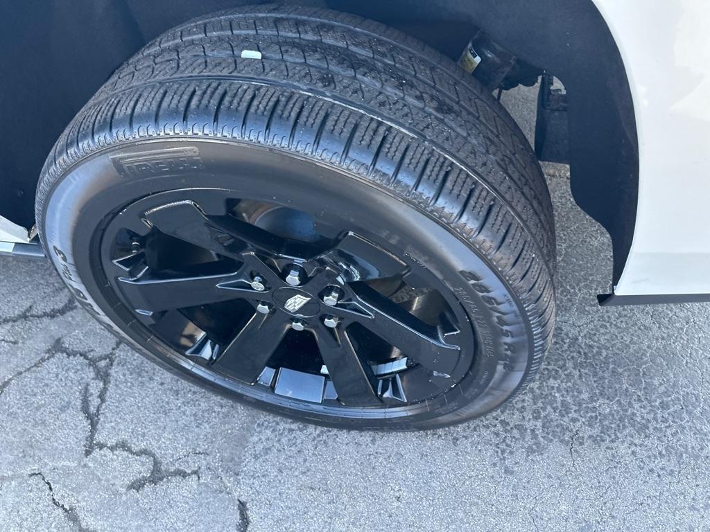 Cadillac Escalade ESV 4WD 4dr Premium Collection 2016