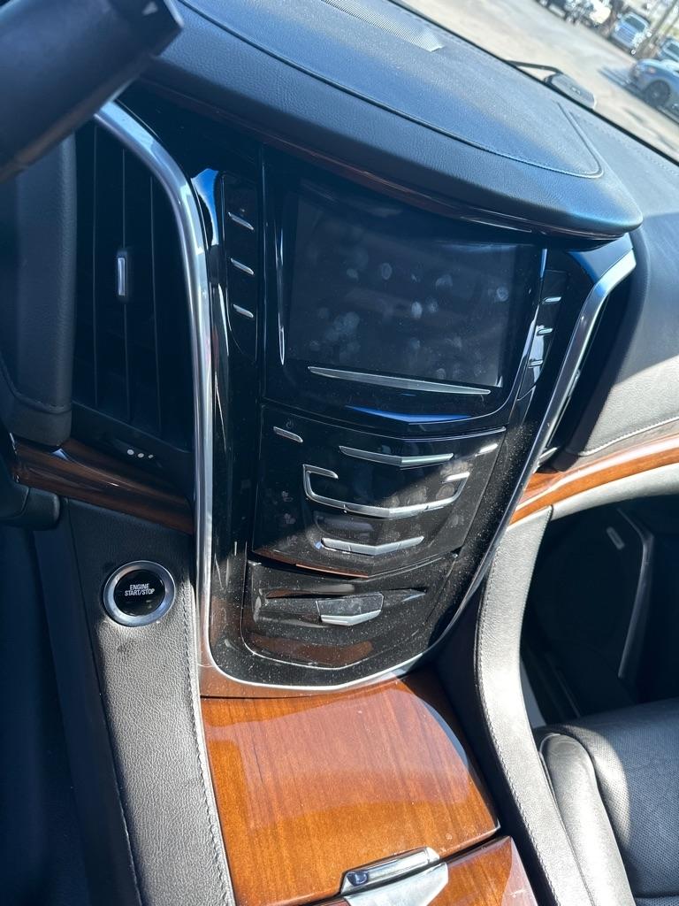 Cadillac Escalade ESV 4WD 4dr Premium Collection 2016