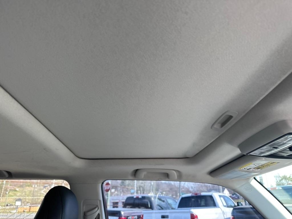 Toyota 4Runner 4WD 4dr V6 Limited (Natl) 2011