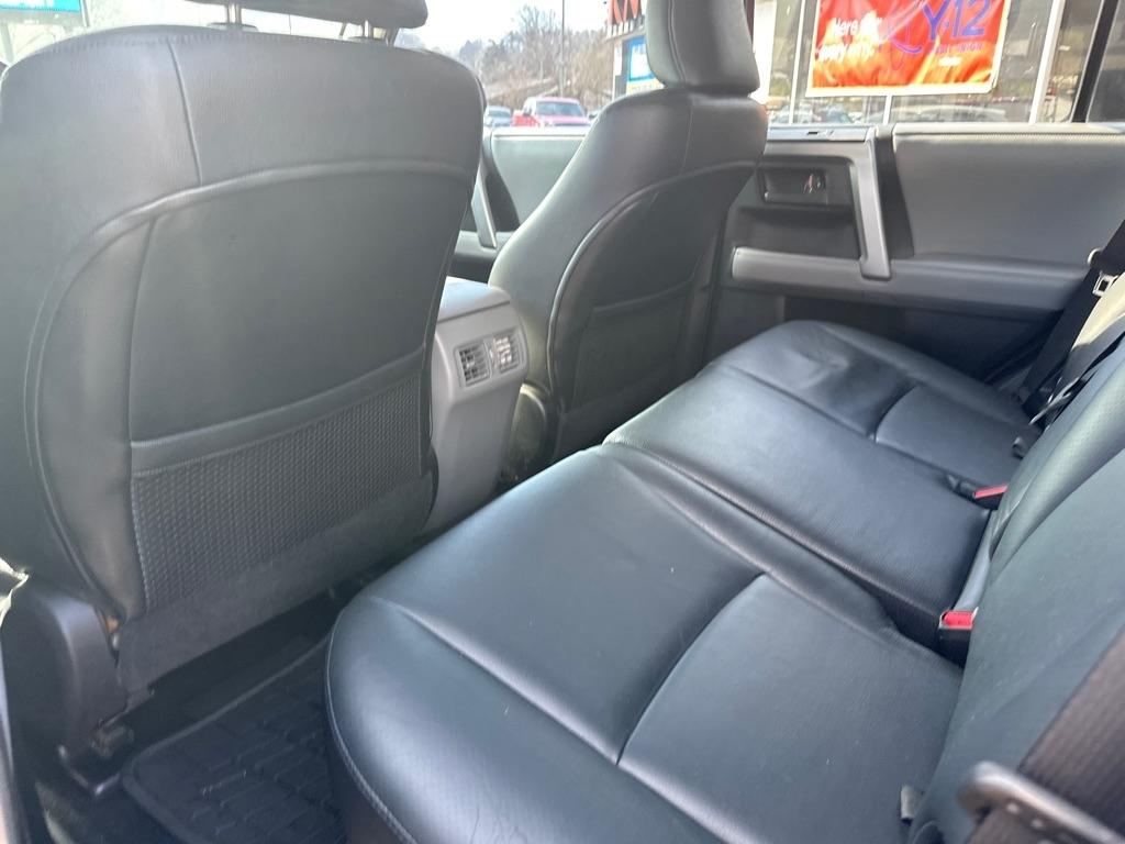 Toyota 4Runner 4WD 4dr V6 Limited (Natl) 2011