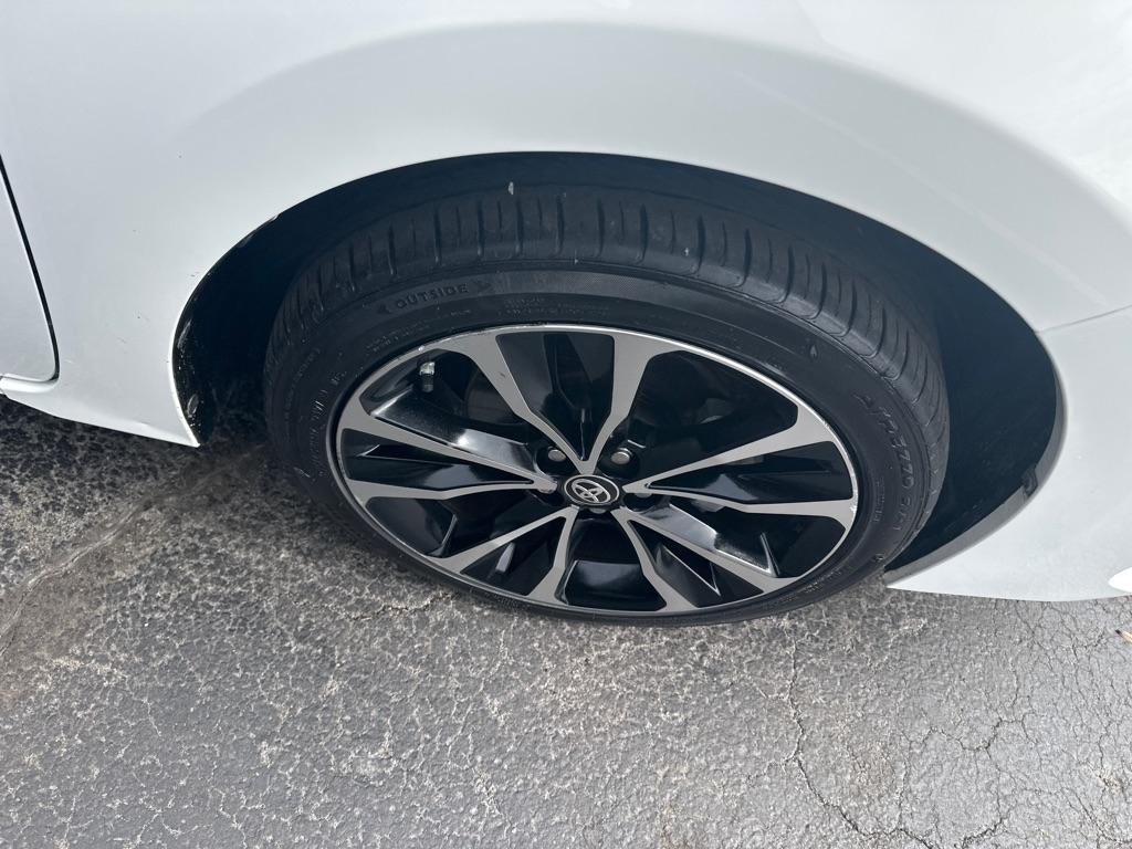 Toyota Corolla XLE CVT (Natl) 2018