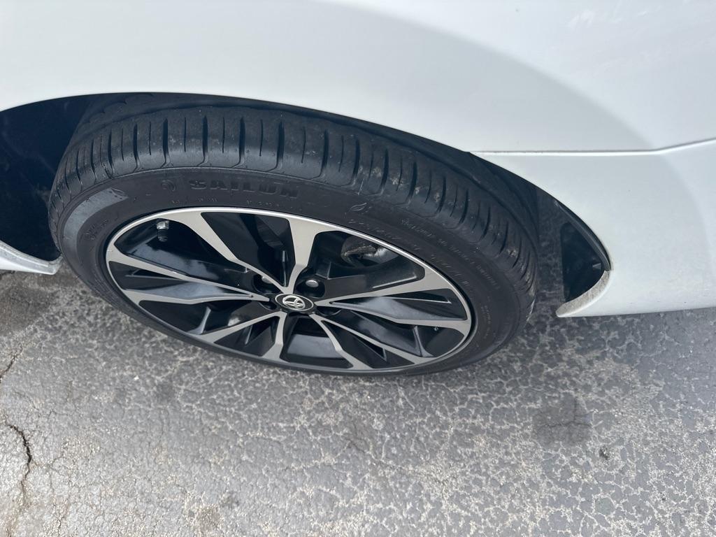 Toyota Corolla XLE CVT (Natl) 2018