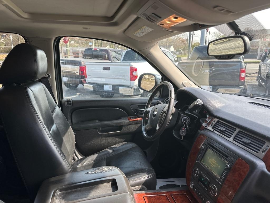 Chevrolet Tahoe 2WD 4dr 1500 LTZ 2010