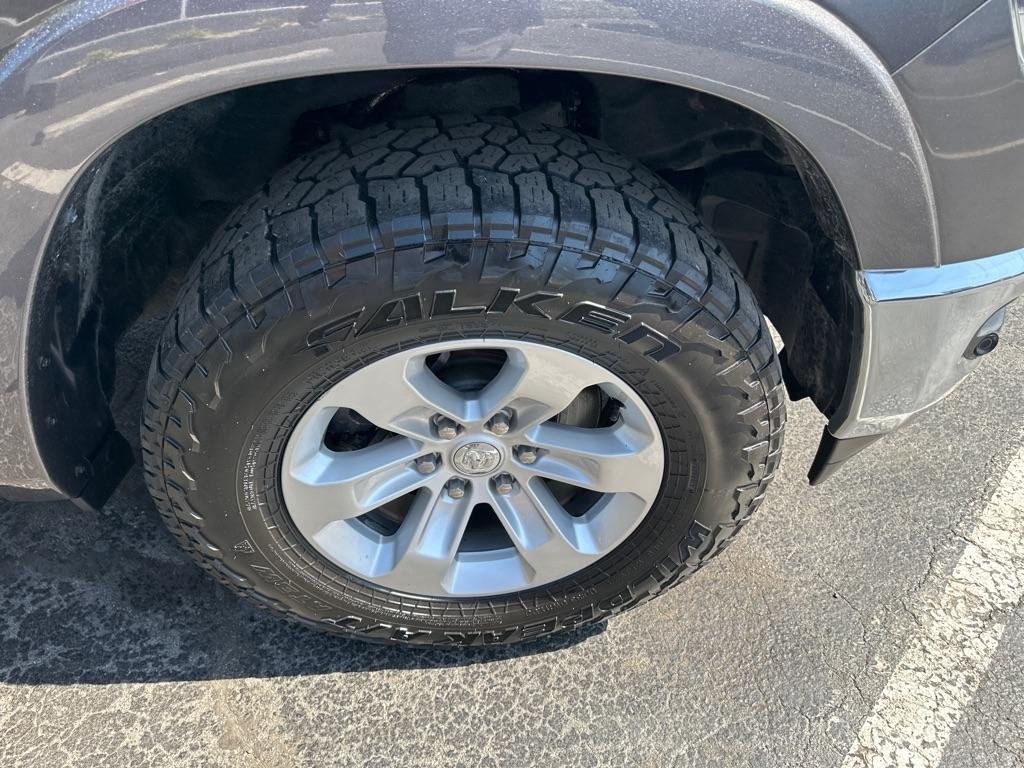 RAM 1500 Laramie 4x4 Crew Cab 5'7" Box 2019