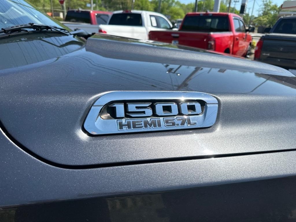 RAM 1500 Laramie 4x4 Crew Cab 5'7" Box 2019