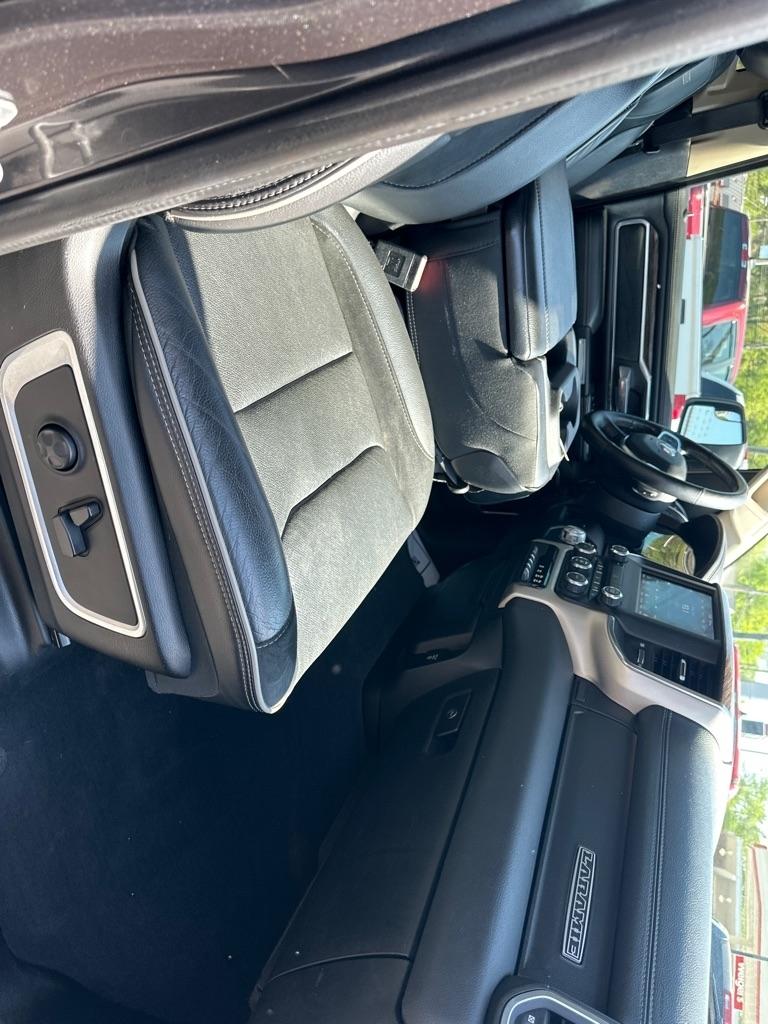 RAM 1500 Laramie 4x4 Crew Cab 5'7" Box 2019