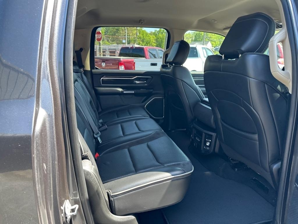 RAM 1500 Laramie 4x4 Crew Cab 5'7" Box 2019