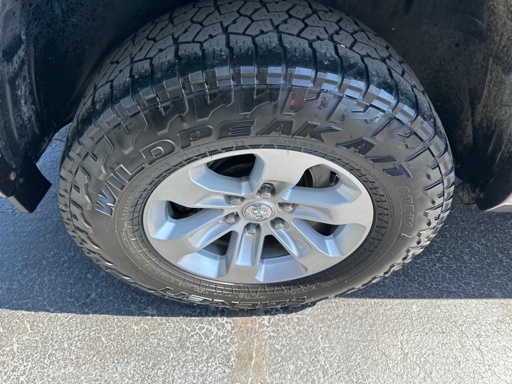 RAM 1500 Laramie 4x4 Crew Cab 5'7" Box 2019