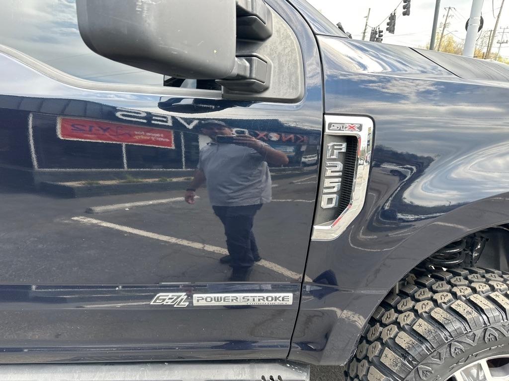 Ford Super Duty F-250 SRW King Ranch 4WD Crew Cab 8' Box 2021