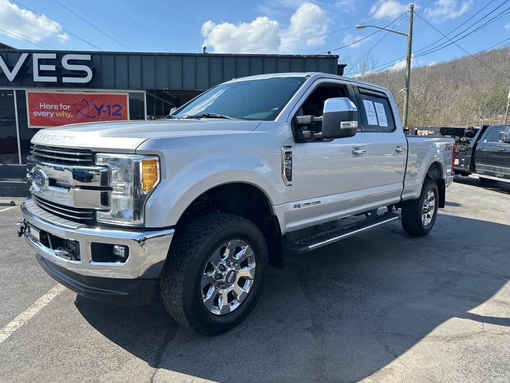 Ford Super Duty F-250 SRW King Ranch 4WD Crew Cab 8' Box 2017
