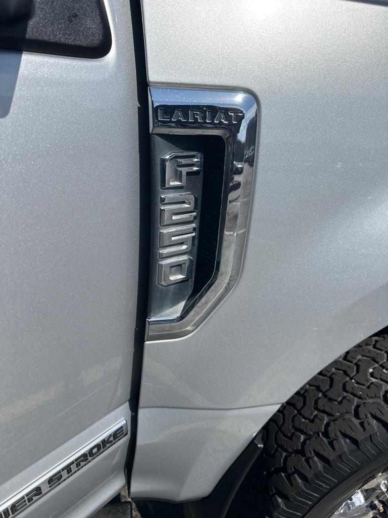 Ford Super Duty F-250 SRW King Ranch 4WD Crew Cab 8' Box 2017