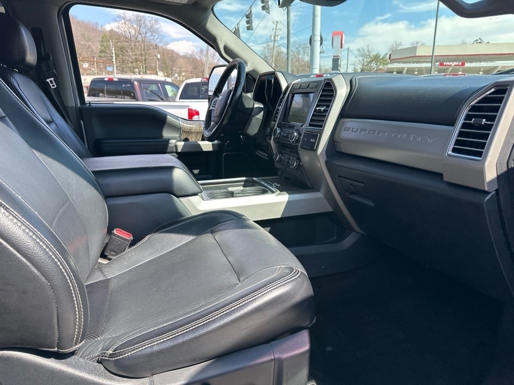 Ford Super Duty F-250 SRW King Ranch 4WD Crew Cab 8' Box 2017