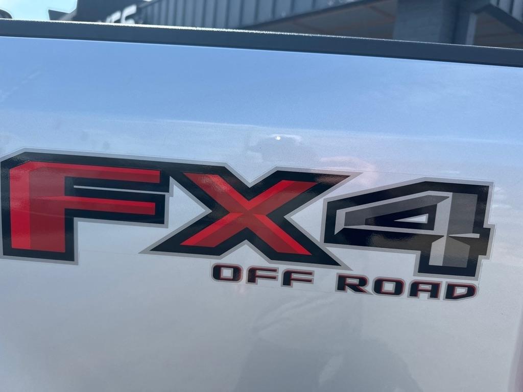 Ford Super Duty F-250 SRW King Ranch 4WD Crew Cab 8' Box 2017