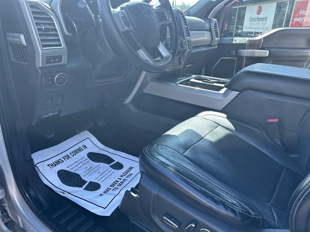 Ford Super Duty F-250 SRW King Ranch 4WD Crew Cab 8' Box 2017