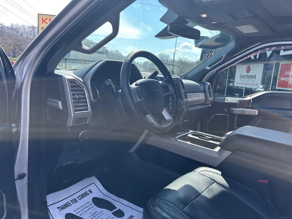 Ford Super Duty F-250 SRW King Ranch 4WD Crew Cab 8' Box 2017