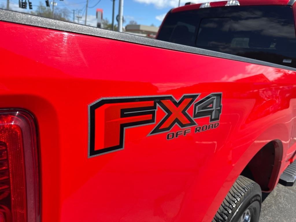 Ford Super Duty F-350 SRW King Ranch 4WD Crew Cab 8' Box 2021