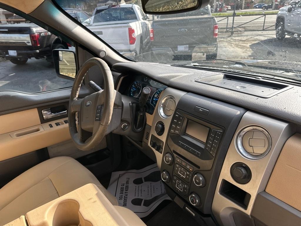 Ford F-150 4WD SuperCrew 145" Platinum 2013