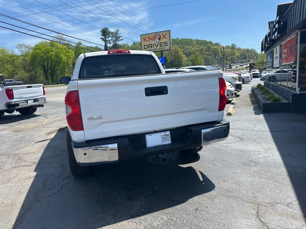 Toyota Tundra 4WD Truck CrewMax 5.7L FFV V8 6-Spd AT Platinum (Natl) 2014