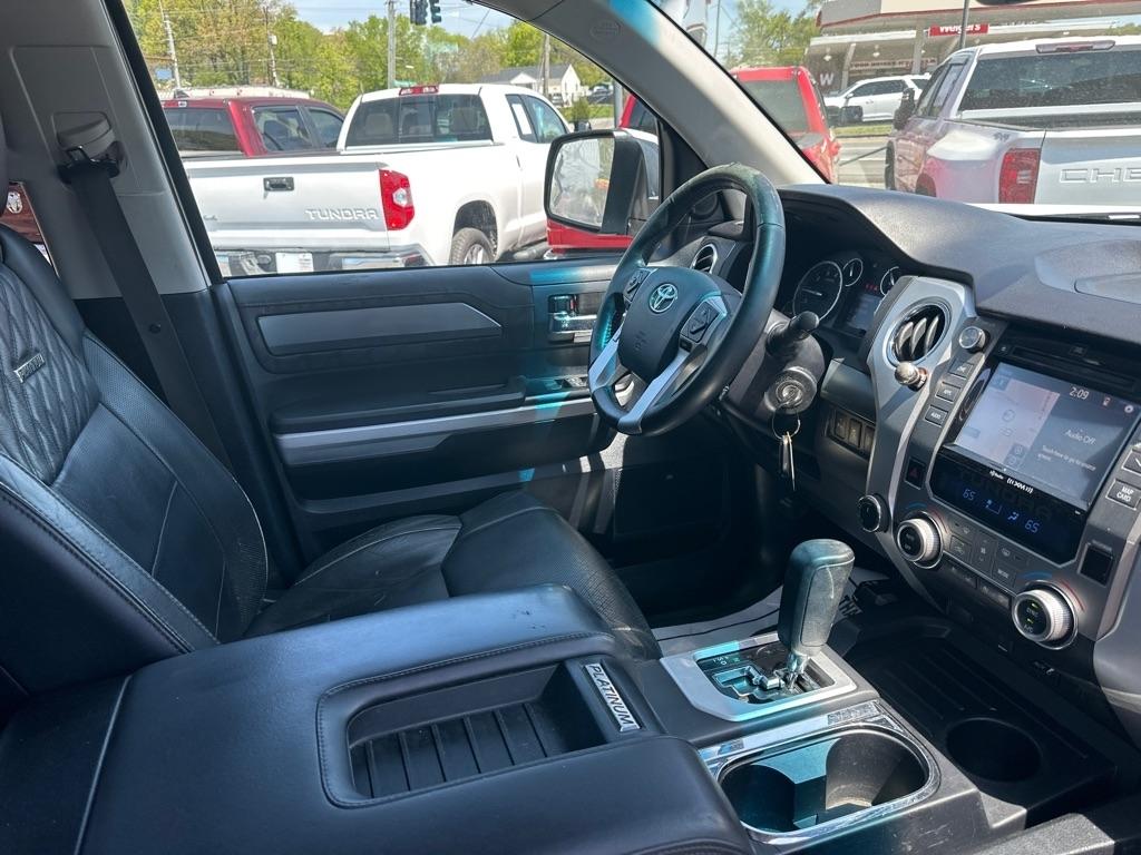 Toyota Tundra 4WD Truck CrewMax 5.7L FFV V8 6-Spd AT Platinum (Natl) 2014