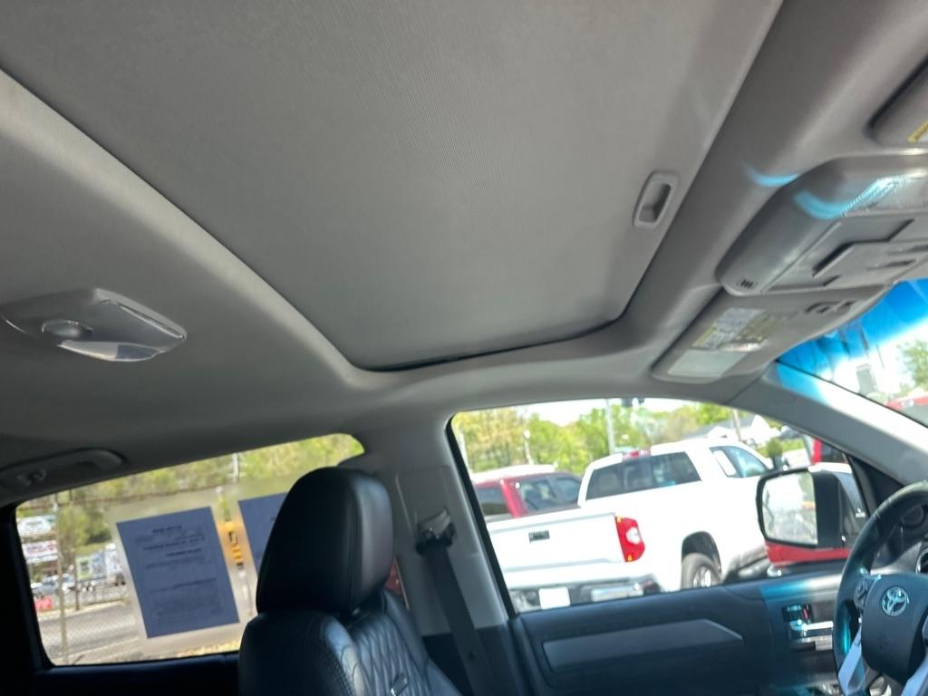 Toyota Tundra 4WD Truck CrewMax 5.7L FFV V8 6-Spd AT Platinum (Natl) 2014