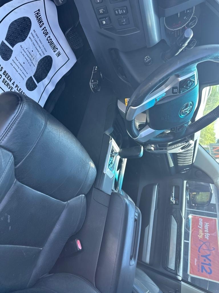 Toyota Tundra 4WD Truck CrewMax 5.7L FFV V8 6-Spd AT Platinum (Natl) 2014