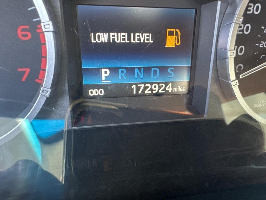 Toyota Tundra 4WD Truck CrewMax 5.7L FFV V8 6-Spd AT Platinum (Natl) 2014