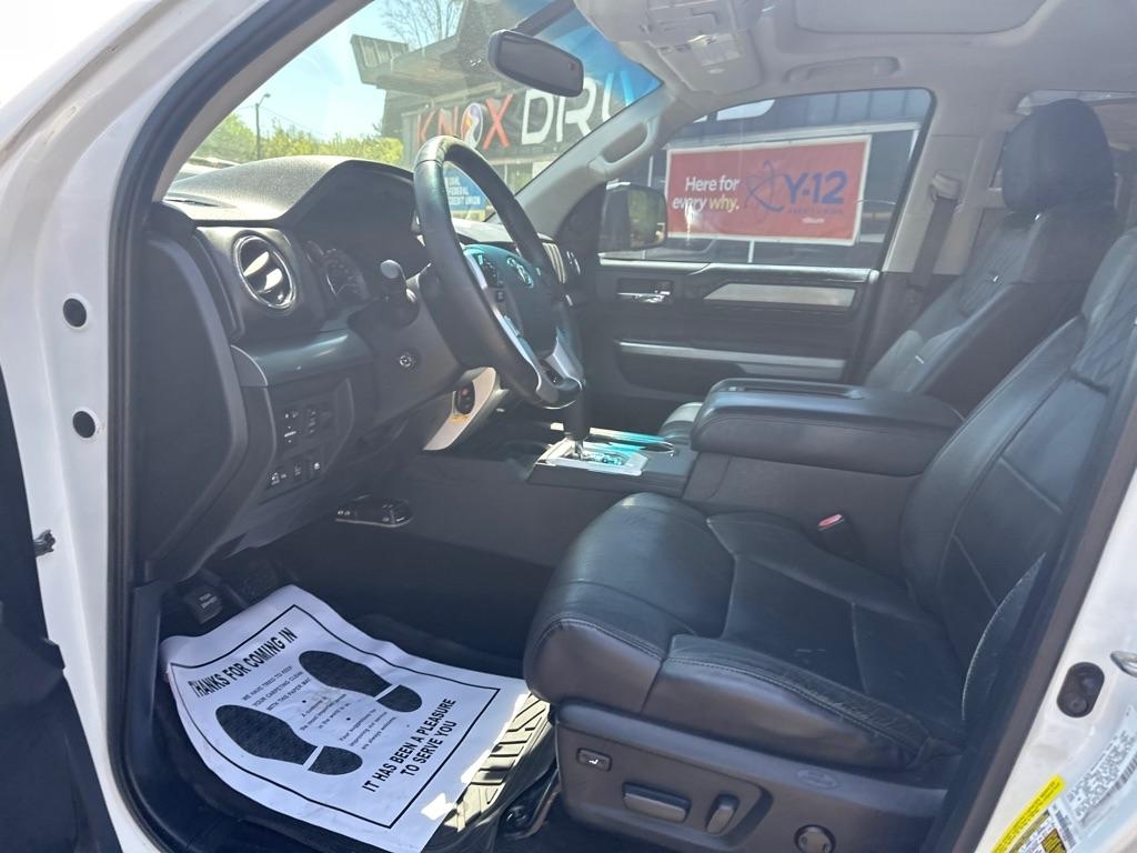 Toyota Tundra 4WD Truck CrewMax 5.7L FFV V8 6-Spd AT Platinum (Natl) 2014