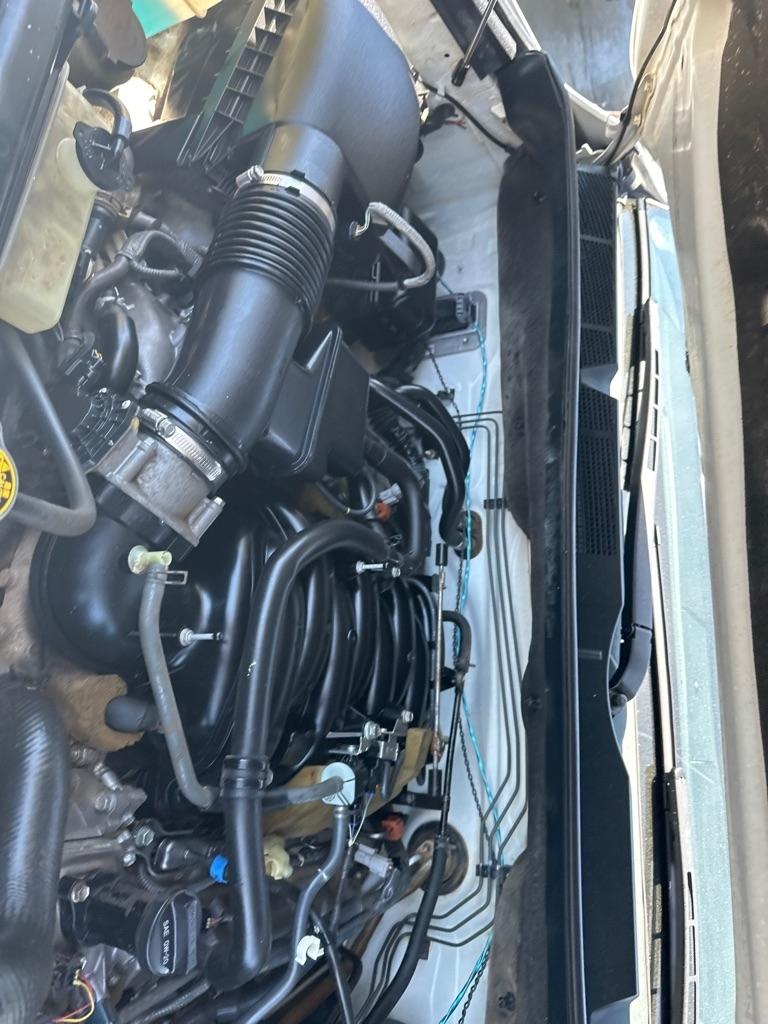 Toyota Tundra 4WD Truck CrewMax 5.7L FFV V8 6-Spd AT Platinum (Natl) 2014