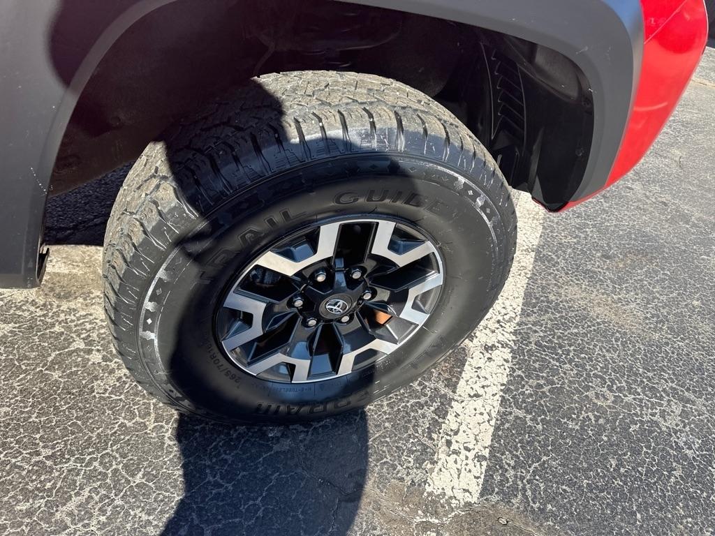 Toyota Tacoma 4WD Double Cab V6 MT TRD Off Road (Natl) 2016