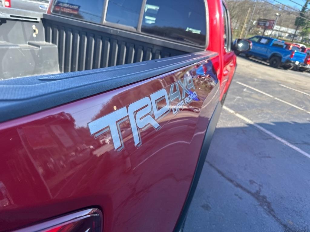 Toyota Tacoma 4WD Double Cab V6 MT TRD Off Road (Natl) 2016