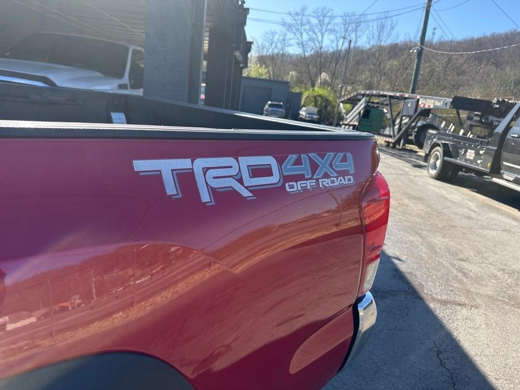 Toyota Tacoma 4WD Double Cab V6 MT TRD Off Road (Natl) 2016