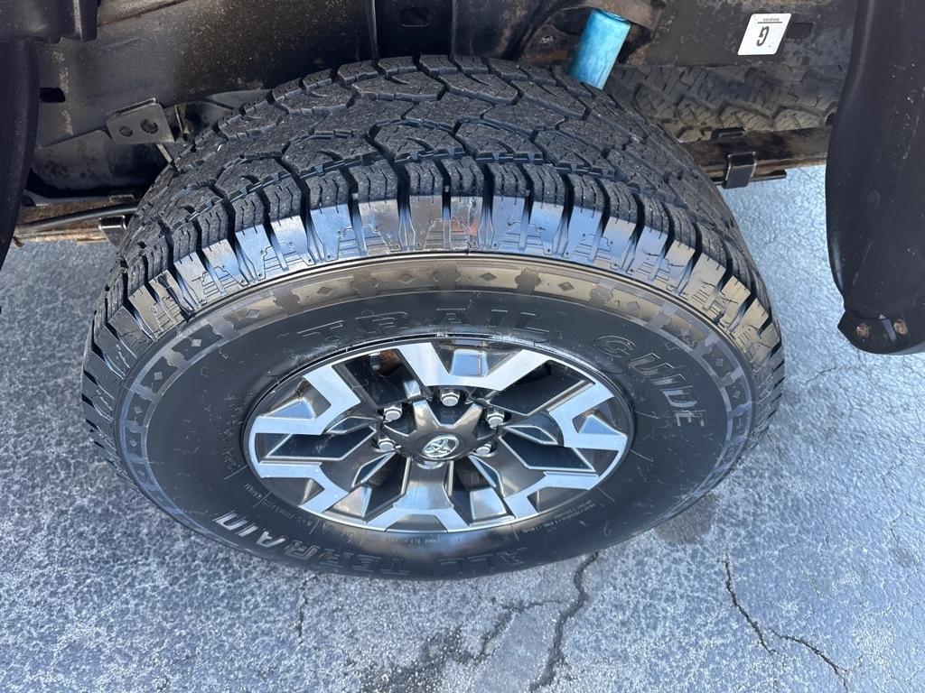 Toyota Tacoma 4WD Double Cab V6 MT TRD Off Road (Natl) 2016