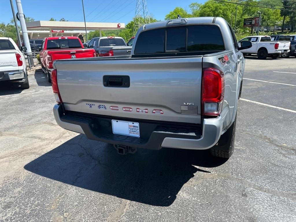 Toyota Tacoma 4WD Double Cab V6 MT TRD Off Road (Natl) 2016