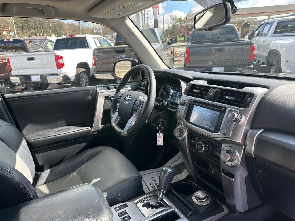 Toyota 4Runner 4WD 4dr V6 Trail Premium (Natl) 2015