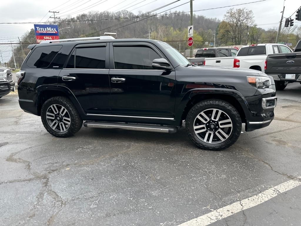 Toyota 4Runner TRD Off Road Premium 4WD (Natl) 2017