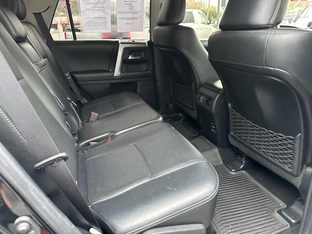 Toyota 4Runner TRD Off Road Premium 4WD (Natl) 2017