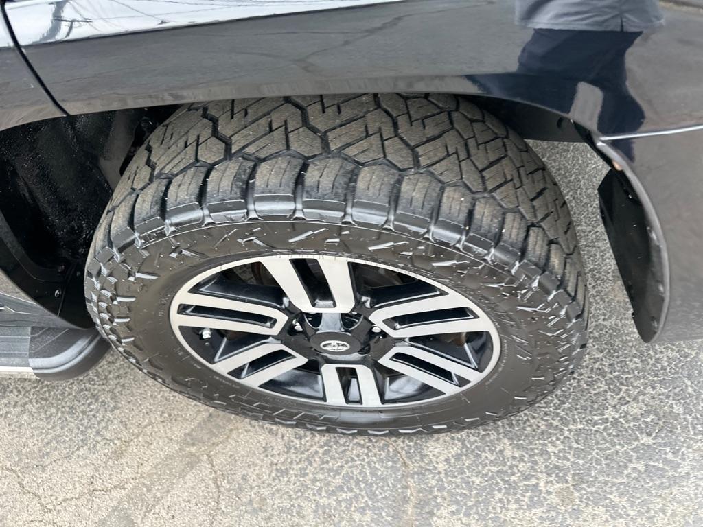 Toyota 4Runner TRD Off Road Premium 4WD (Natl) 2017