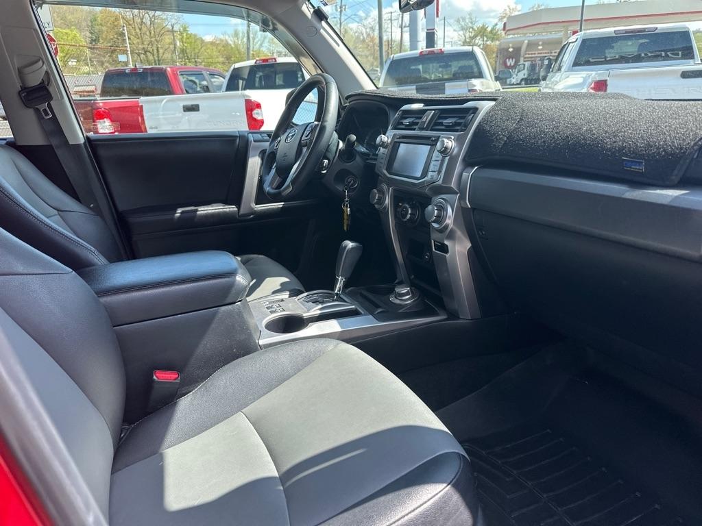 Toyota 4Runner 4WD 4dr V6 Trail Premium (Natl) 2015