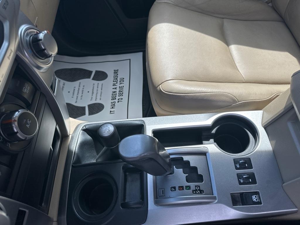 Toyota 4Runner 4WD 4dr V6 Limited (Natl) 2012