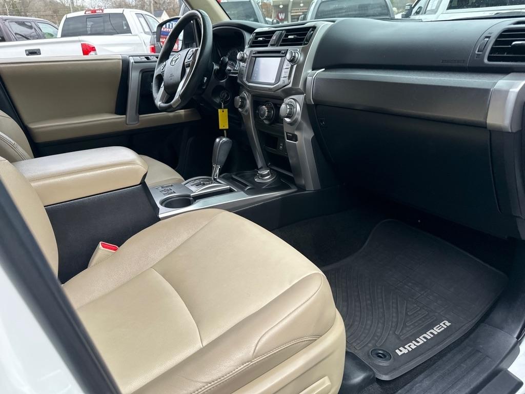 Toyota 4Runner 4WD 4dr V6 Trail Premium (Natl) 2015