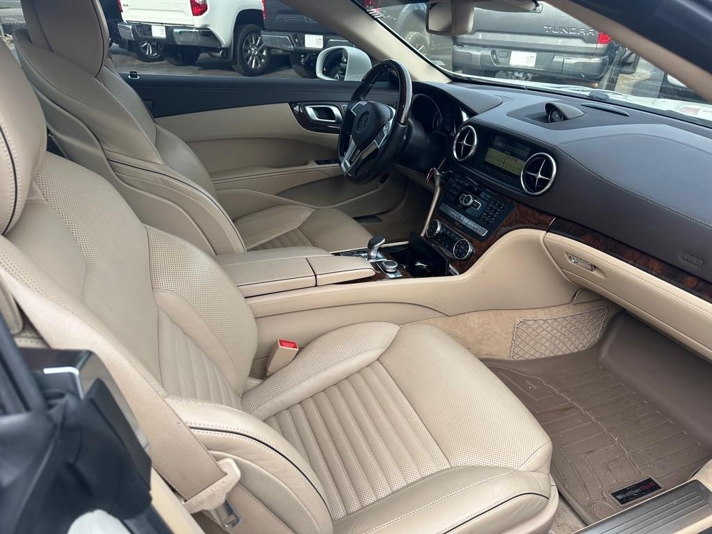 Mercedes-Benz SL-Class 2dr Roadster SL 550 2013