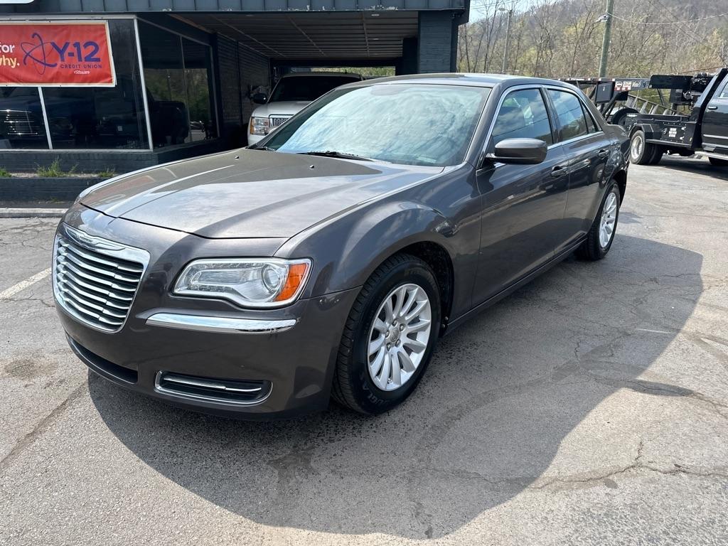 Chrysler 300 4dr Sdn RWD 2014