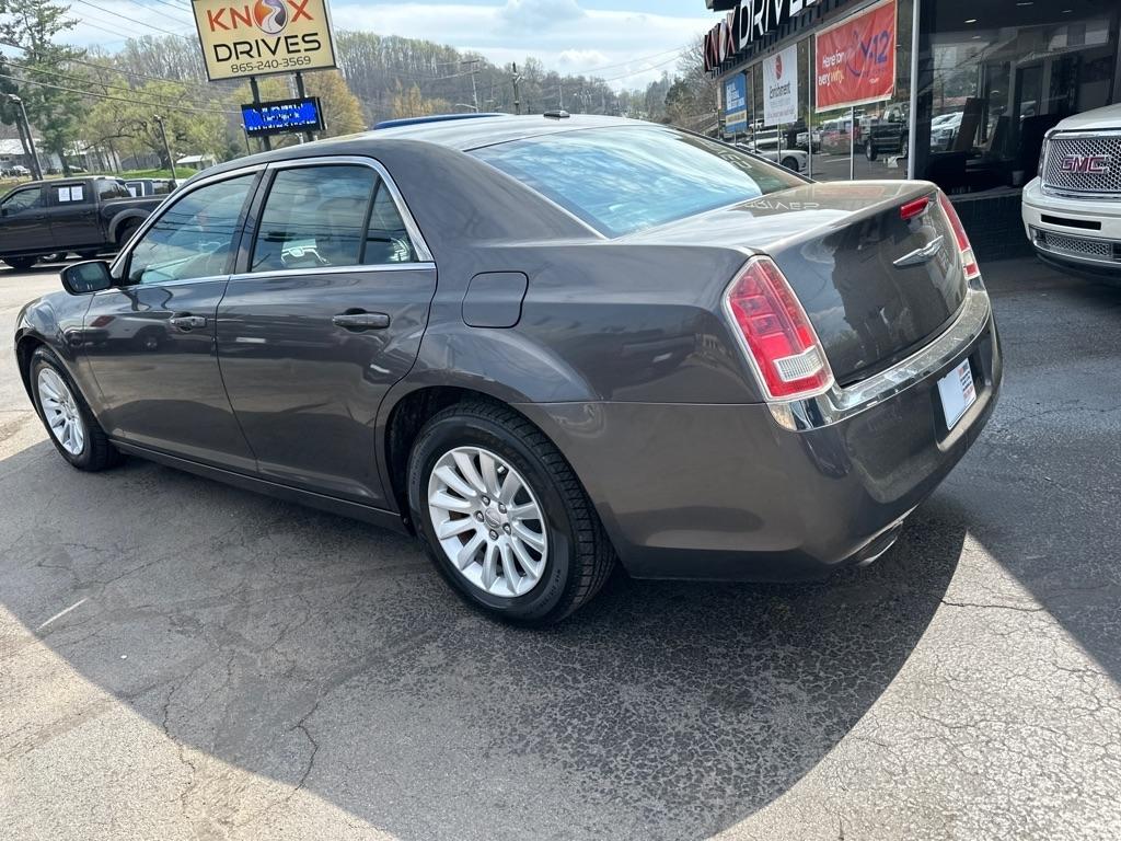 Chrysler 300 4dr Sdn RWD 2014