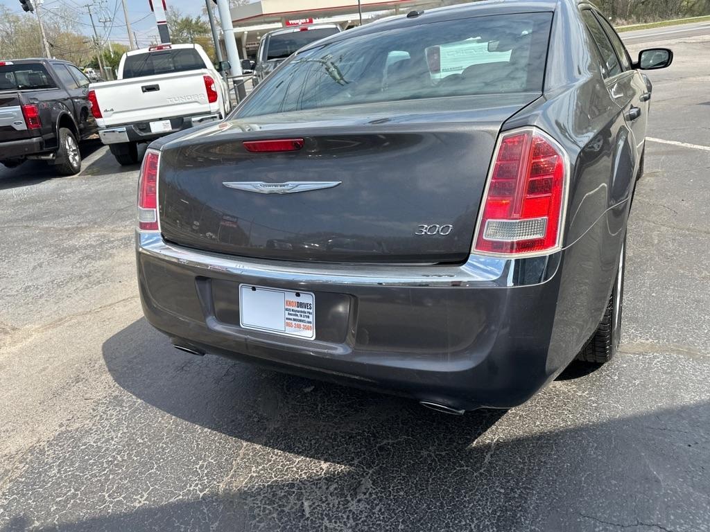 Chrysler 300 4dr Sdn RWD 2014