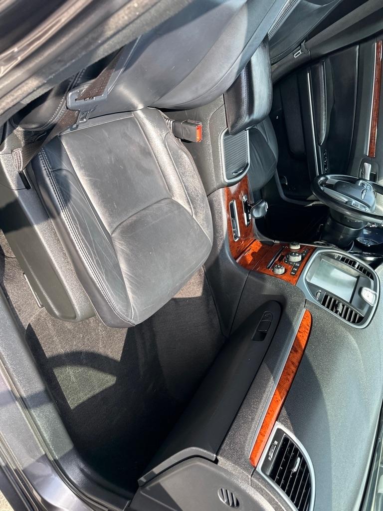 Chrysler 300 4dr Sdn RWD 2014