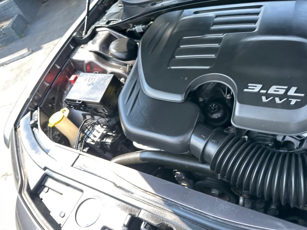 Chrysler 300 4dr Sdn RWD 2014