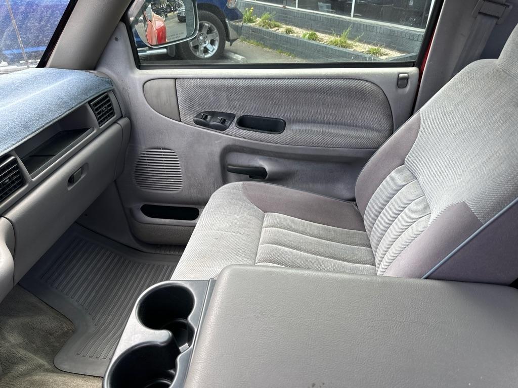 Dodge Ram 3500 Reg Cab 135" WB 1994