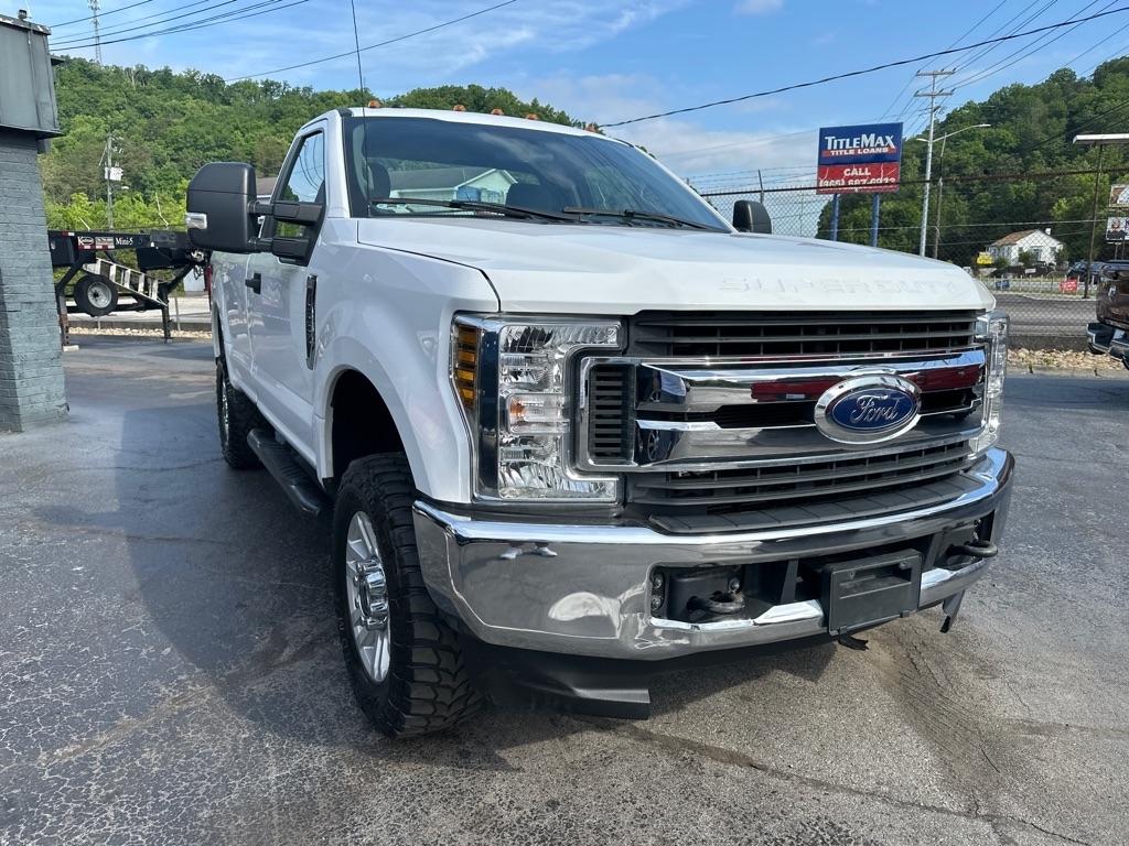 Ford Super Duty F-250 SRW XLT 4WD Reg Cab 8' Box 2019