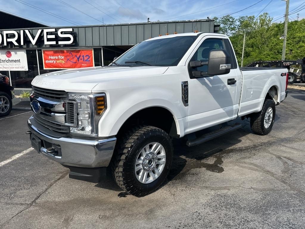 Ford Super Duty F-250 SRW XLT 4WD Reg Cab 8' Box 2019