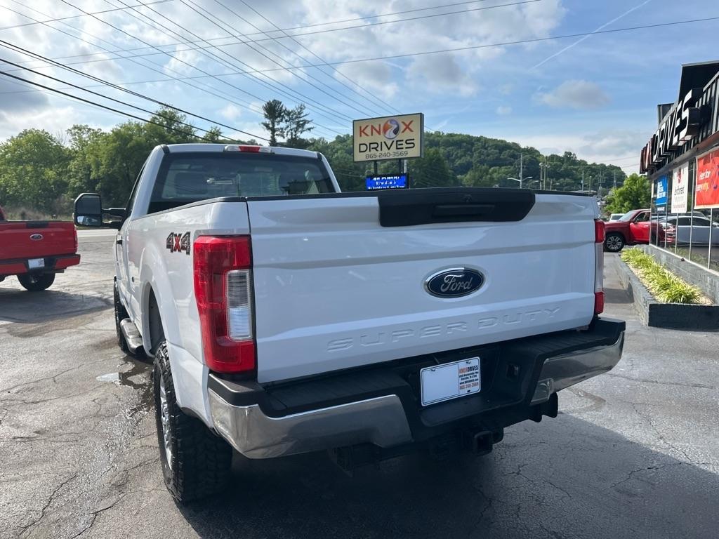 Ford Super Duty F-250 SRW XLT 4WD Reg Cab 8' Box 2019